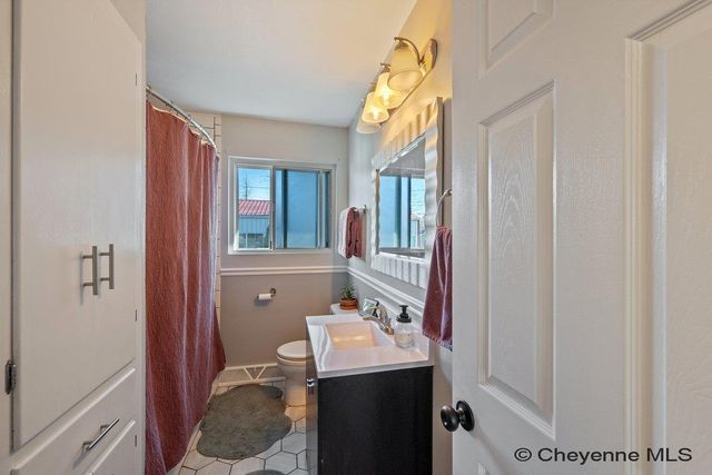 145 HOBBS AVE, Cheyenne, WY 82009