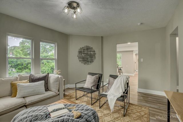 5317 Whetsel Avenue, Cincinnati, OH 45227