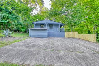 71 White Oak St Street, Point Blank, TX 77364