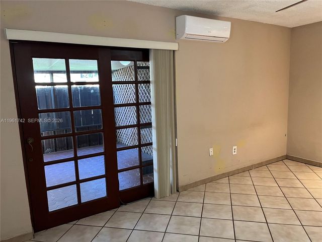 12713 SW 70th Ln, Miami, FL 33183