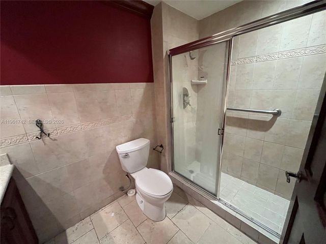 12713 SW 70th Ln, Miami, FL 33183