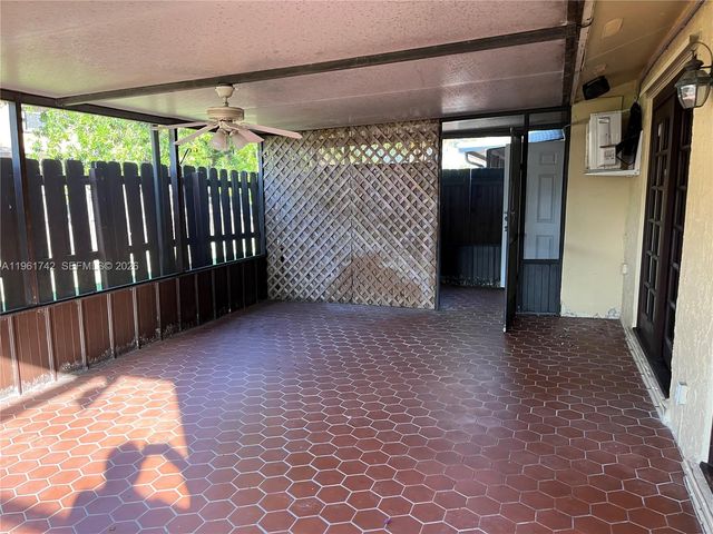 12713 SW 70th Ln, Miami, FL 33183