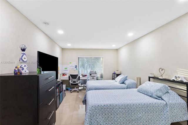 5665 W 20th Avenue 212, Hialeah, FL 33012