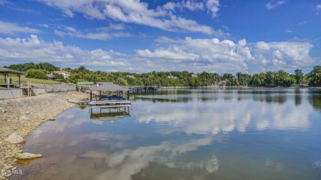 212 Lake Meadow Drive, Gray, TN 37615
