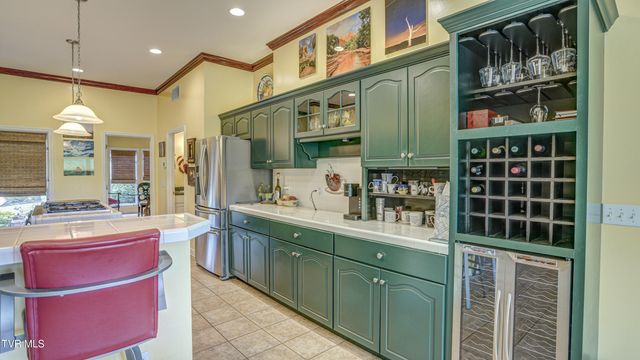 212 Lake Meadow Drive, Gray, TN 37615
