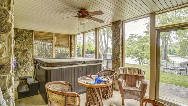 212 Lake Meadow Drive, Gray, TN 37615