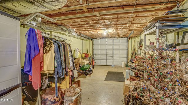 212 Lake Meadow Drive, Gray, TN 37615