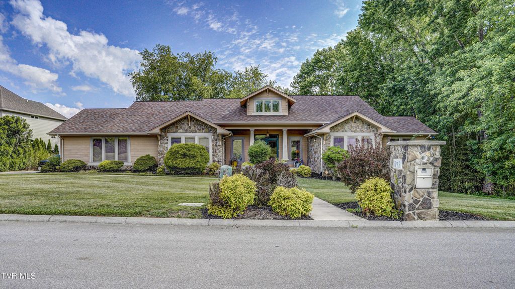212 Lake Meadow Drive, Gray, TN 37615