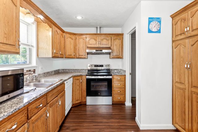 215 S Maple Street, Rogersville, MO 65742