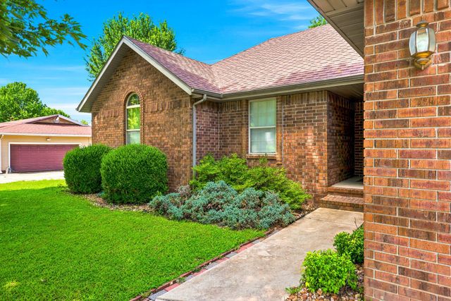215 S Maple Street, Rogersville, MO 65742