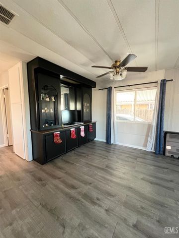 3535 Stine Rd 69, Bakersfield, CA 93309