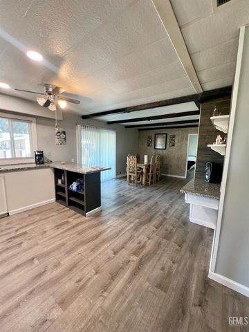 3535 Stine Rd 69, Bakersfield, CA 93309