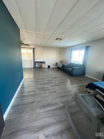 3535 Stine Rd 69, Bakersfield, CA 93309