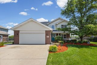 24427 Arrowhead Drive, Manhattan, IL 60442