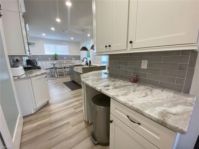 2504 Calabria Dr DR, Chesapeake, VA 23323