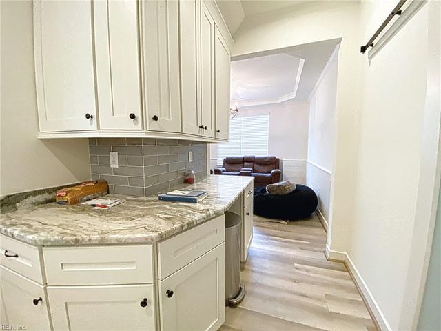 2504 Calabria Dr DR, Chesapeake, VA 23323