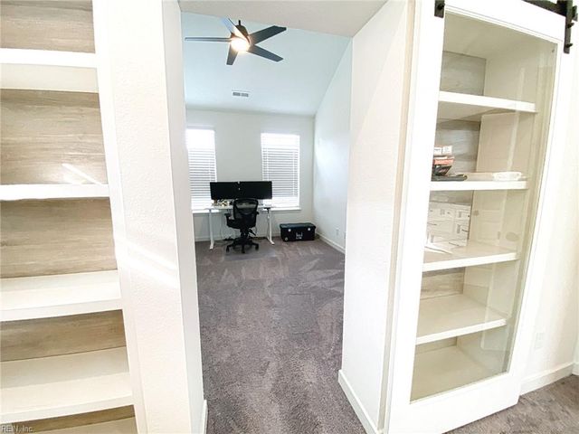 2504 Calabria Dr DR, Chesapeake, VA 23323