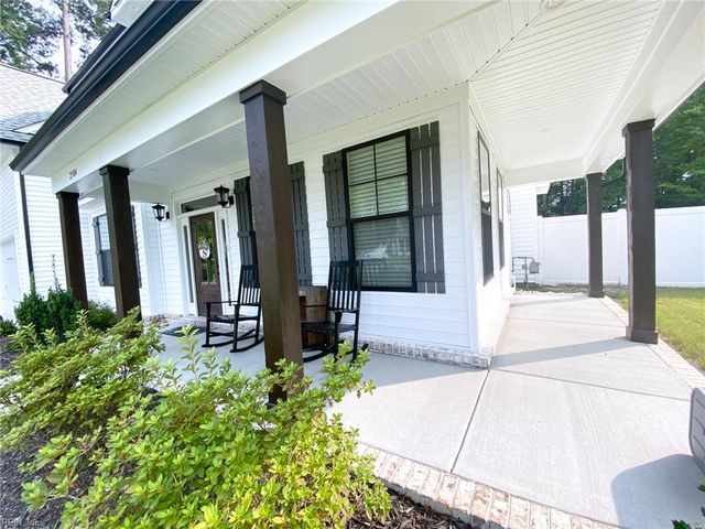 2504 Calabria Dr DR, Chesapeake, VA 23323