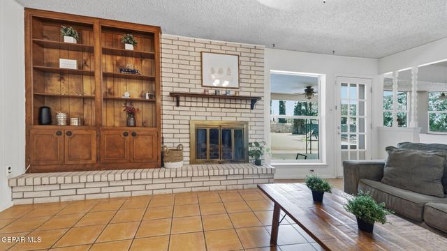 6612 CAMINO FUENTE Drive, El Paso, TX 79912