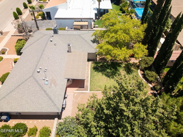 6612 CAMINO FUENTE Drive, El Paso, TX 79912