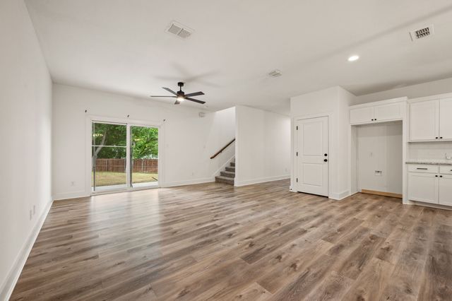 4912 Ridglea Lane, Fort Worth, TX 76116