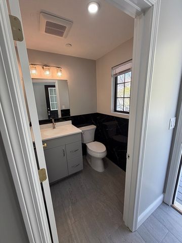 292 Main Street 3, Walpole, MA 02081