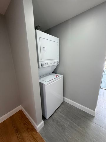 292 Main Street 3, Walpole, MA 02081