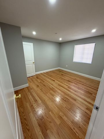 292 Main Street 3, Walpole, MA 02081
