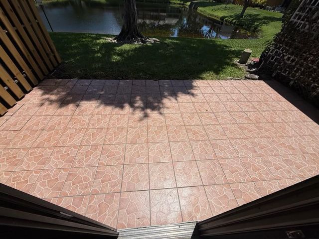 5006 S University Drive, Davie, FL 33328