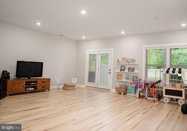 6334 ISLINGTON ST, Middle River, MD 21220