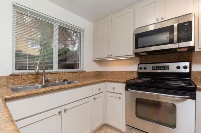 505 San Pasqual Valley Road 186, Escondido, CA 92027