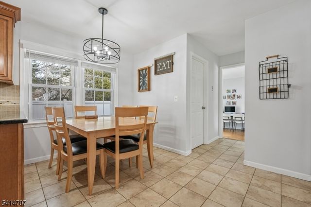 580 Heritage Rd, Long Hill Twp., NJ 07946