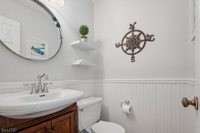 580 Heritage Rd, Long Hill Twp., NJ 07946