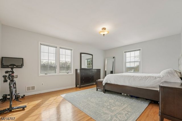 580 Heritage Rd, Long Hill Twp., NJ 07946