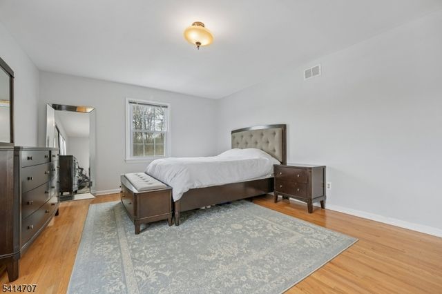 580 Heritage Rd, Long Hill Twp., NJ 07946