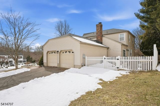 580 Heritage Rd, Long Hill Twp., NJ 07946