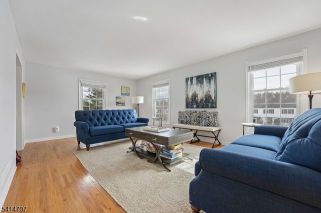 580 Heritage Rd, Long Hill Twp., NJ 07946