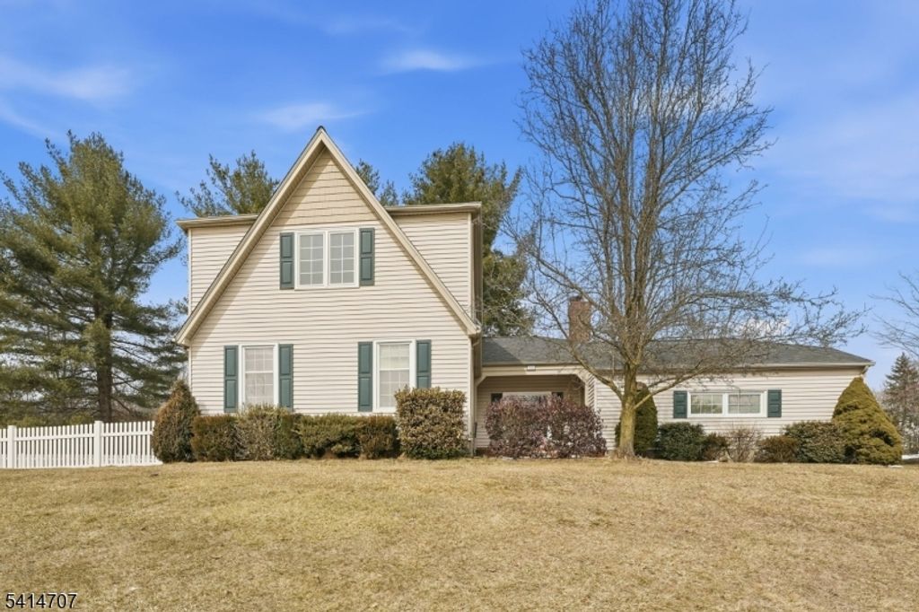 580 Heritage Rd, Long Hill Twp., NJ 07946
