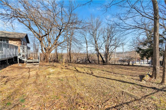 1002 N Hall Avenue, Fayetteville, AR 72701