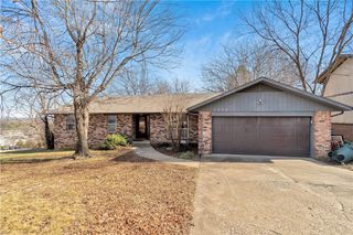 1002 N Hall Avenue, Fayetteville, AR 72701