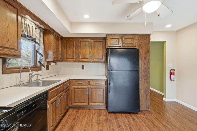 51 Malibu Court, Old Bridge, NJ 08857