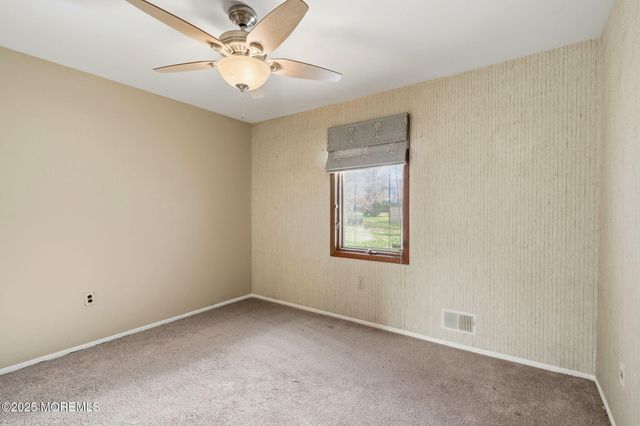 51 Malibu Court, Old Bridge, NJ 08857