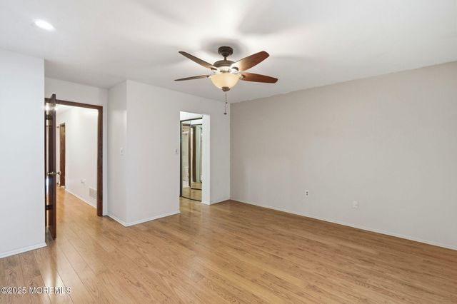 51 Malibu Court, Old Bridge, NJ 08857