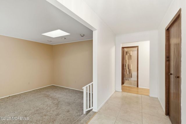 51 Malibu Court, Old Bridge, NJ 08857