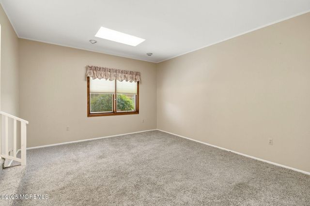 51 Malibu Court, Old Bridge, NJ 08857