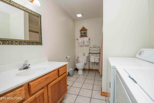 906 Lowe Valley Drive, Sevierville, TN 37862