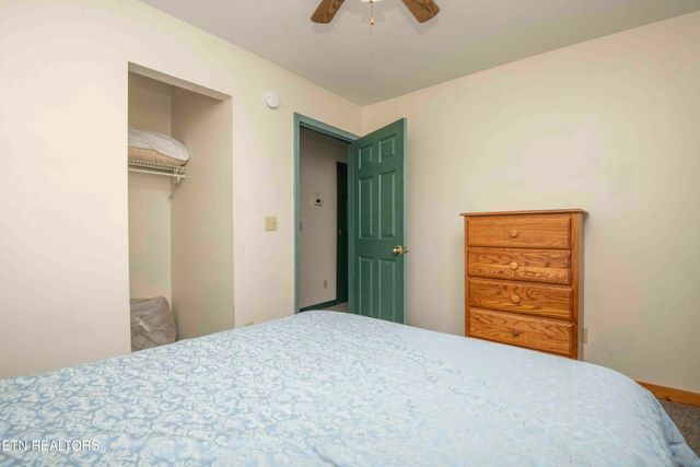 906 Lowe Valley Drive, Sevierville, TN 37862