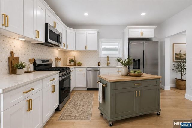 182 N Maple Avenue, East Orange, NJ 07017