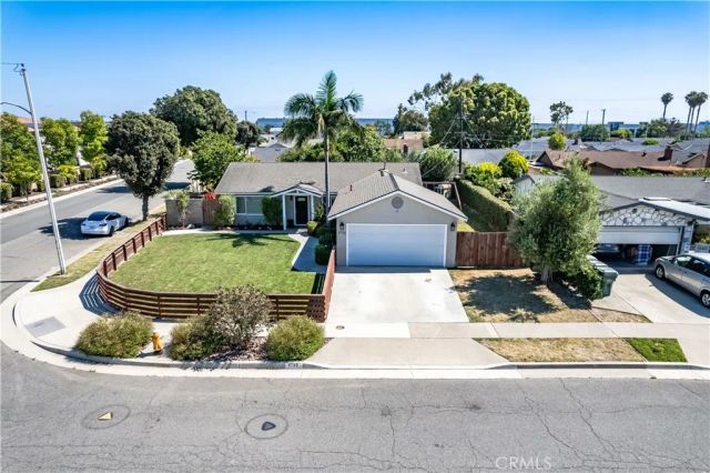 5702 Riviera Drive, Huntington Beach, CA 92647