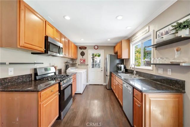 5702 Riviera Drive, Huntington Beach, CA 92647